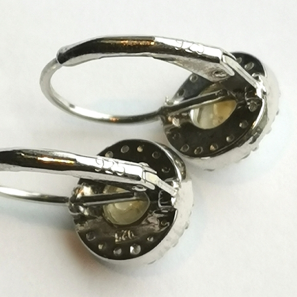 White Mabe pearl cz halo lever back earrings sterling silver 🆕 - Picture 6 of 8